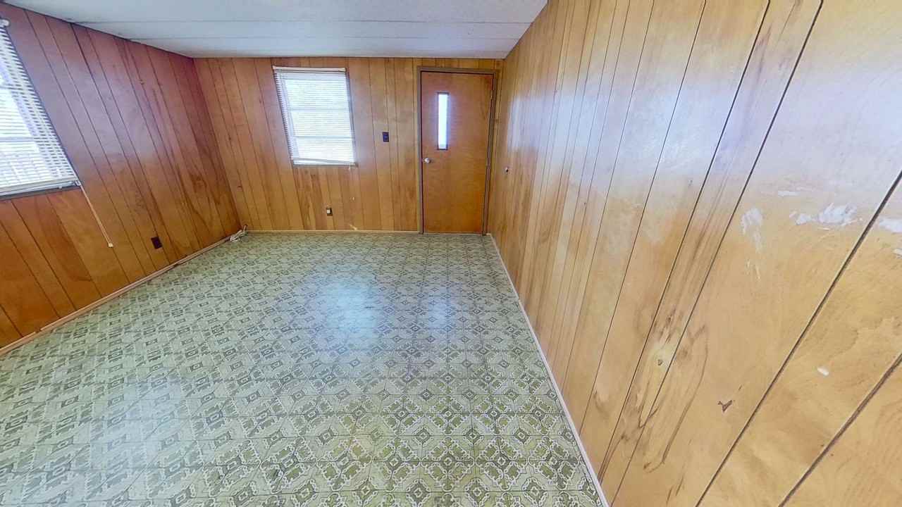 105 North St - Photo 7 of 10