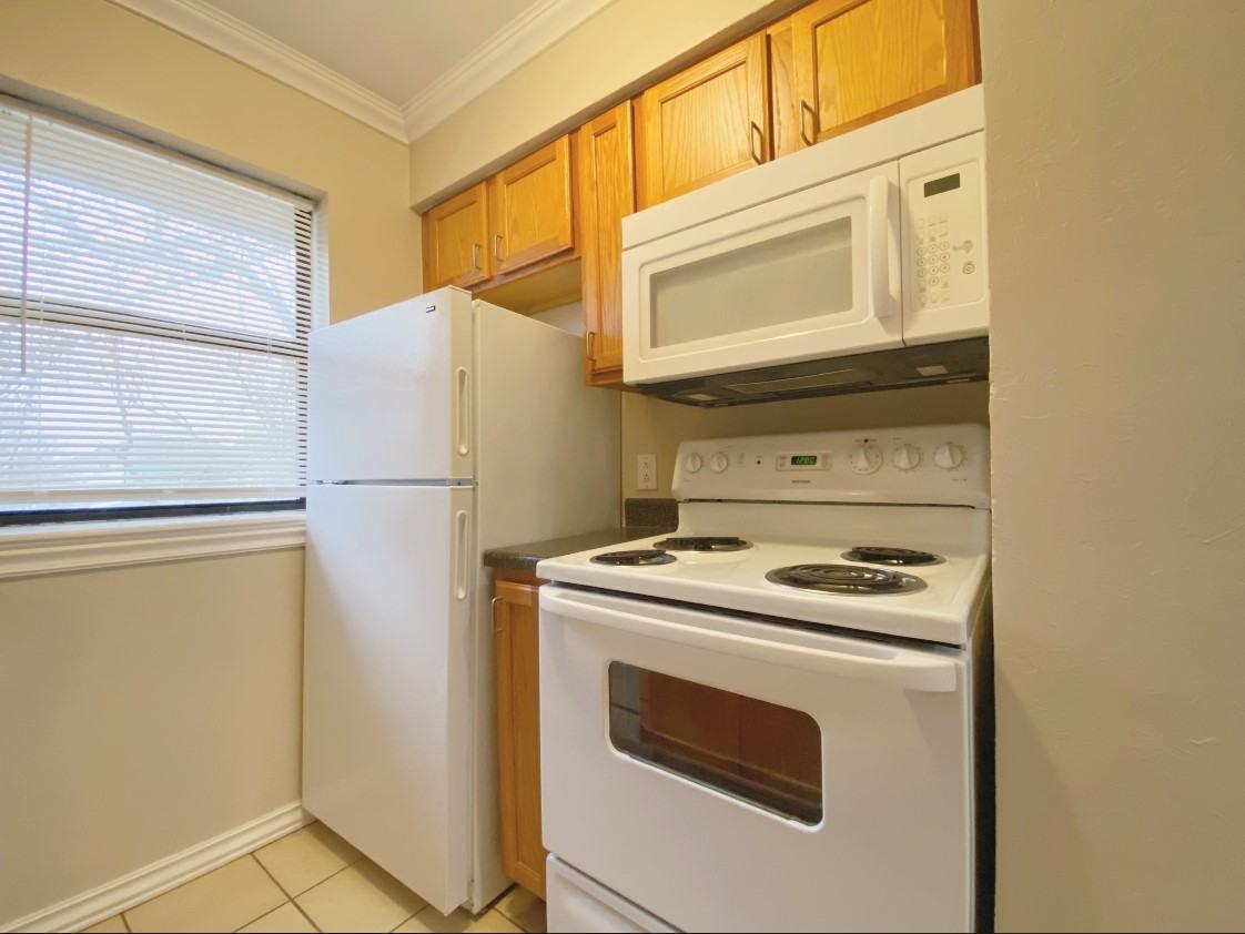 1429 Nw 24th St #119 - Photo 5 of 10