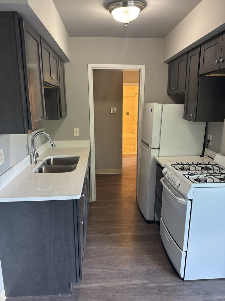 3200 Minnehaha Ave #103 - Photo 6 of 7