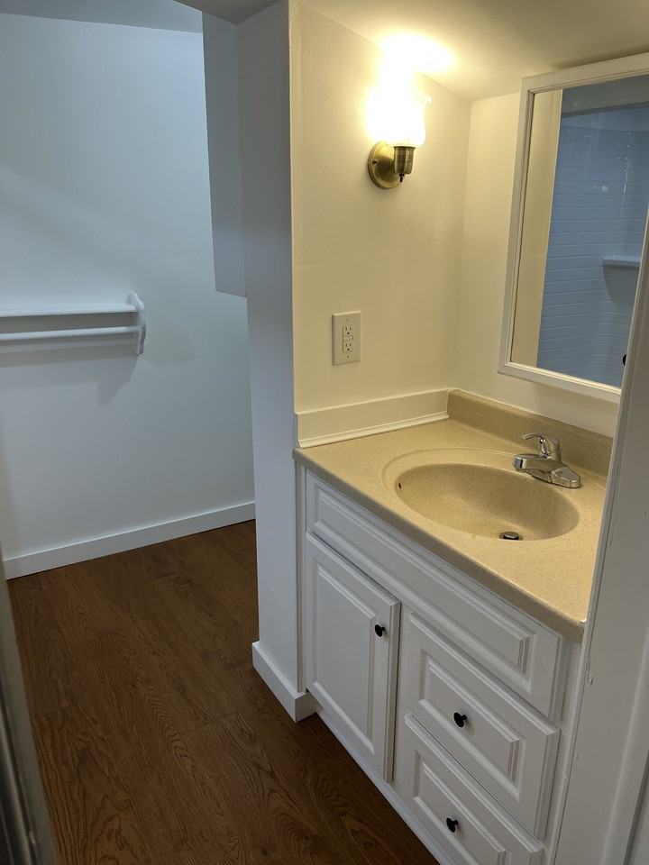 10 State St #1stFL - Photo 3 of 10