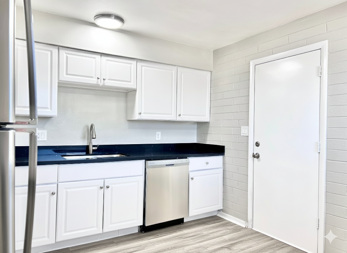 7032 N 76th Ave #2 - Photo 3 of 19