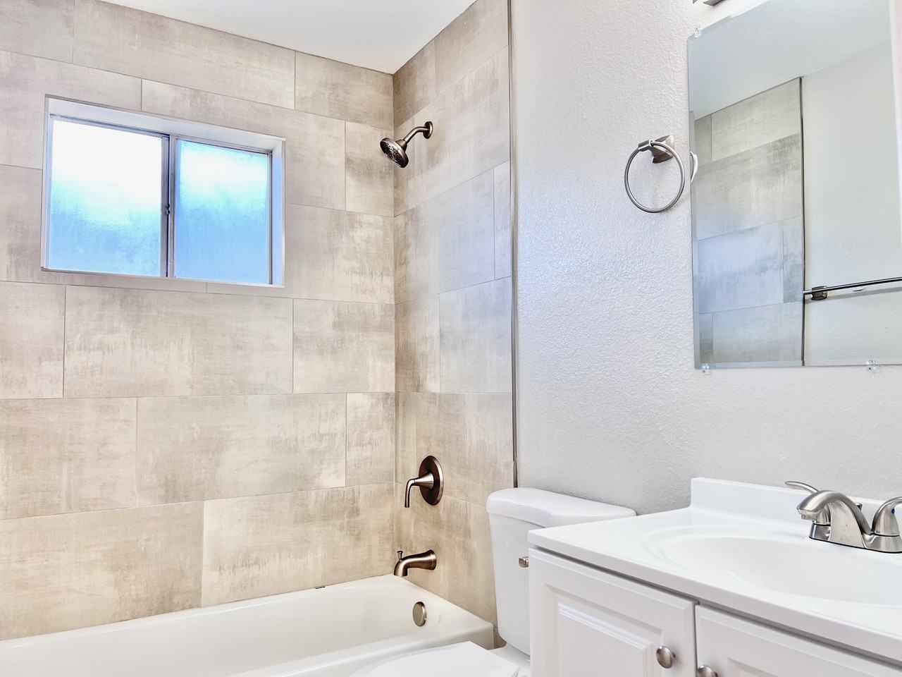 7032 N 76th Ave #2 - Photo 6 of 19