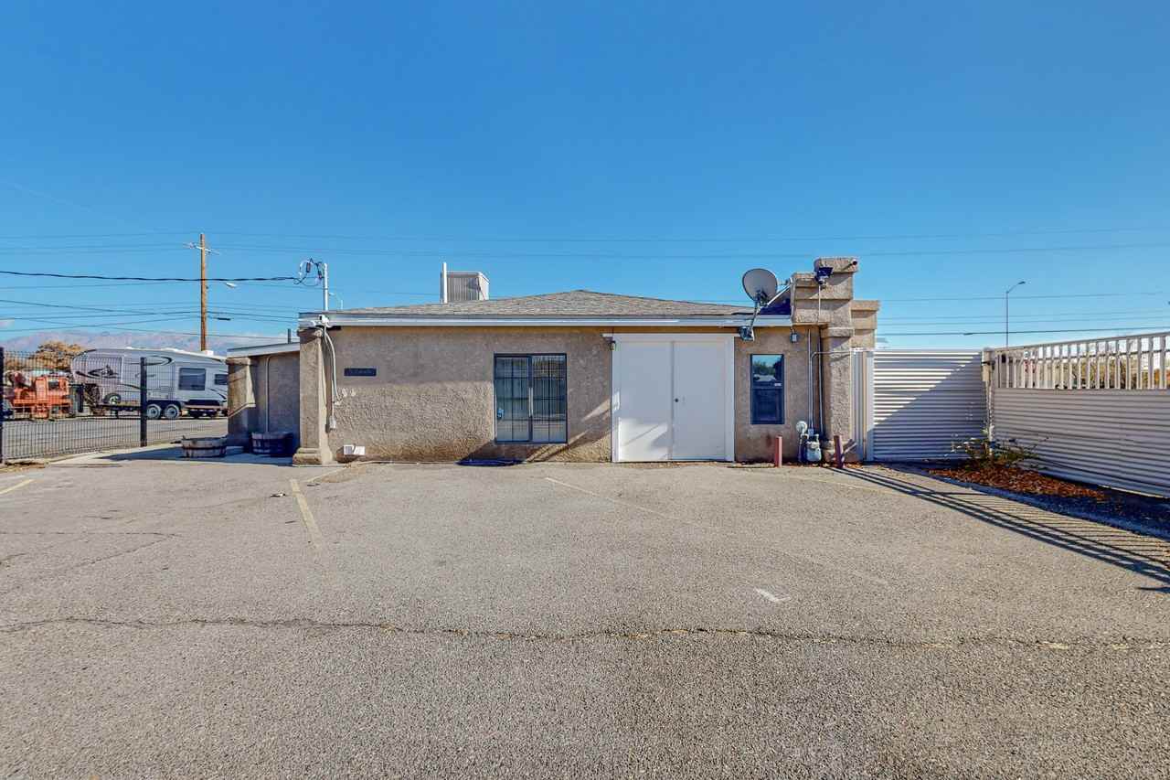 5717 Edith Blvd Ne #NA - Photo 5 of 19