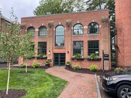 featured image of 50 Round Hill Rd #4