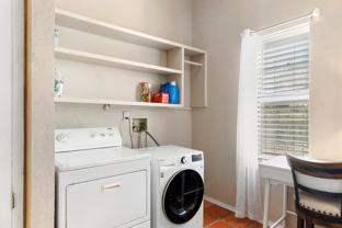 2635 Monroe St Ne #B - Photo 1 of 1