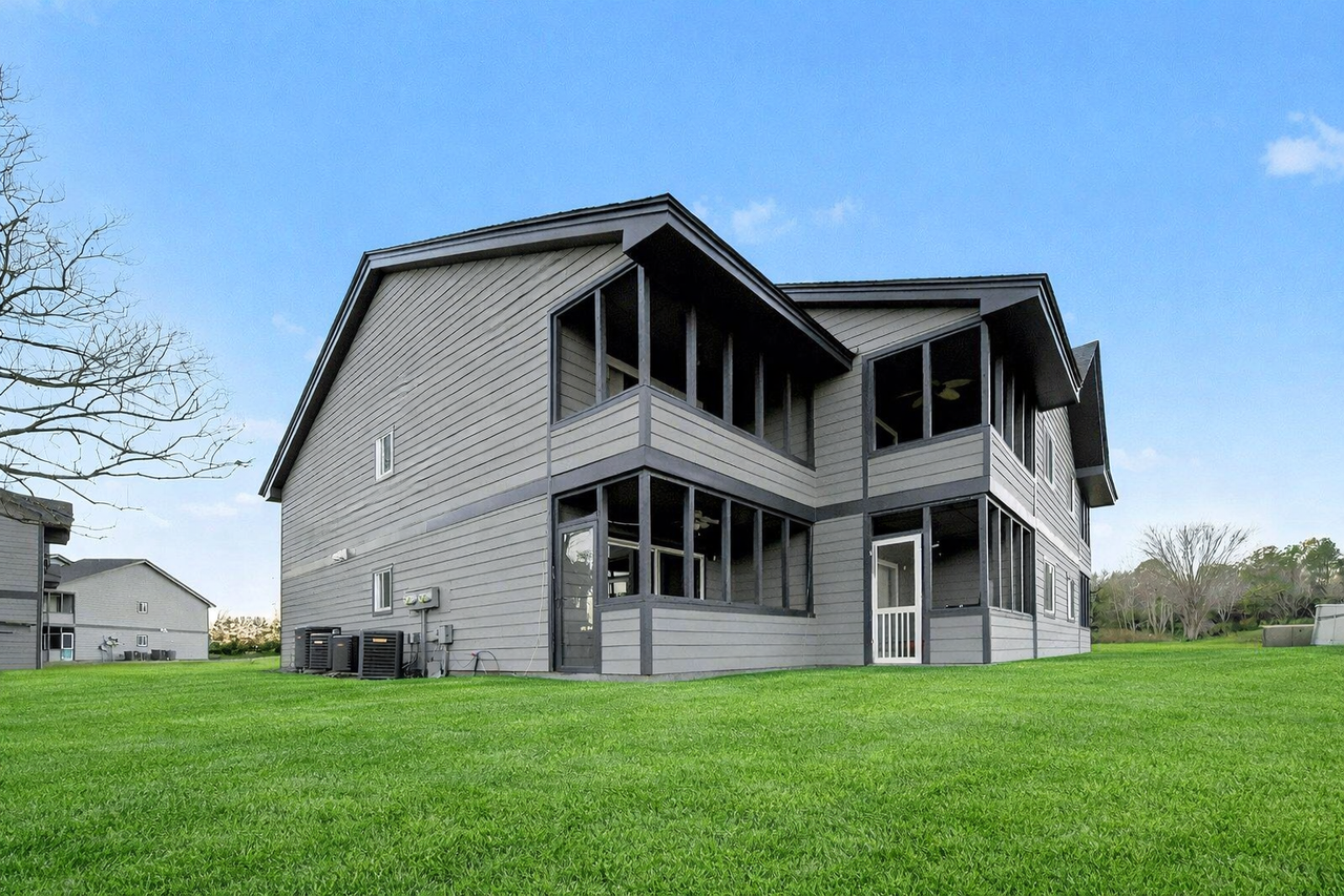 1404 Tailrace Dr - Photo 2 of 16