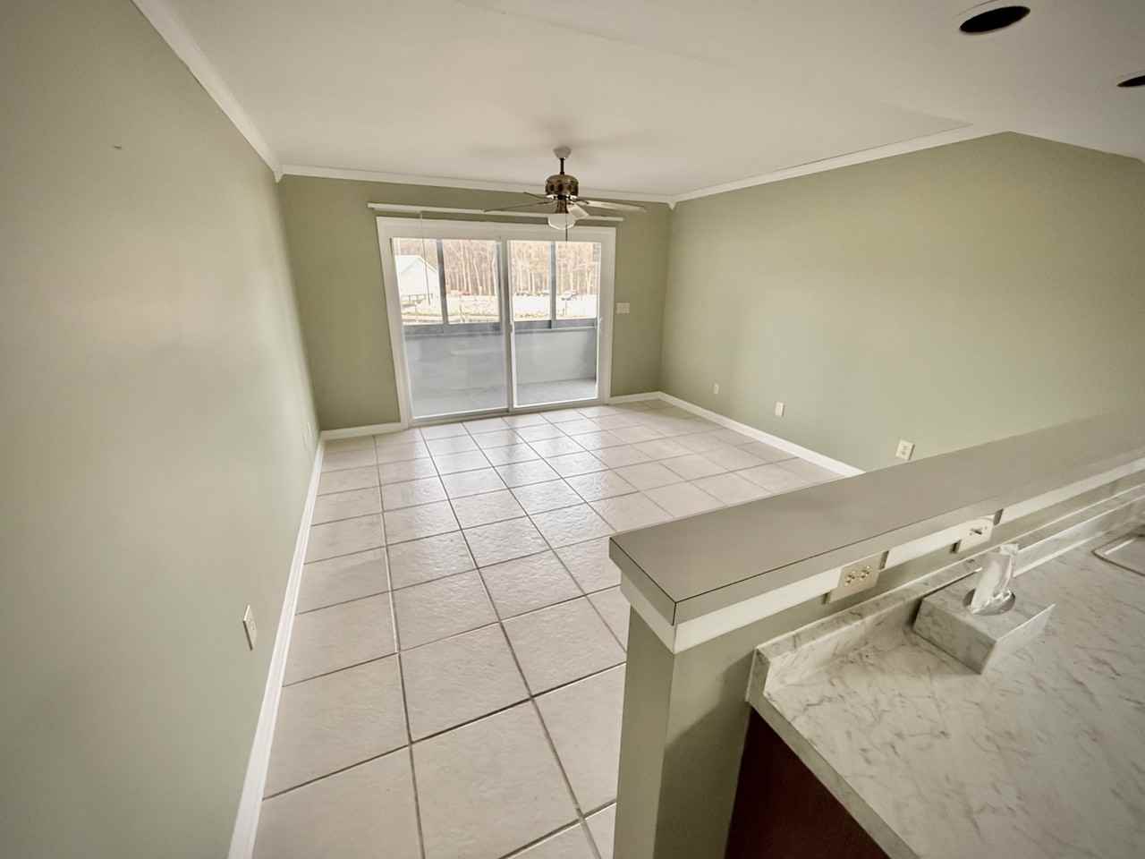 1404 Tailrace Dr - Photo 4 of 16