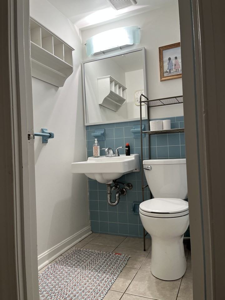 603 G St Sw #1 - Photo 4 of 9