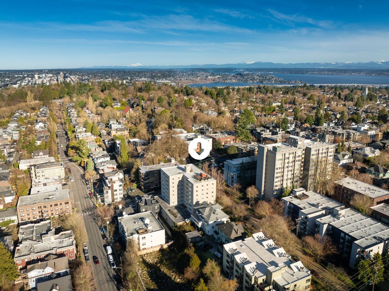 Park Manor - Photo 3 of 50