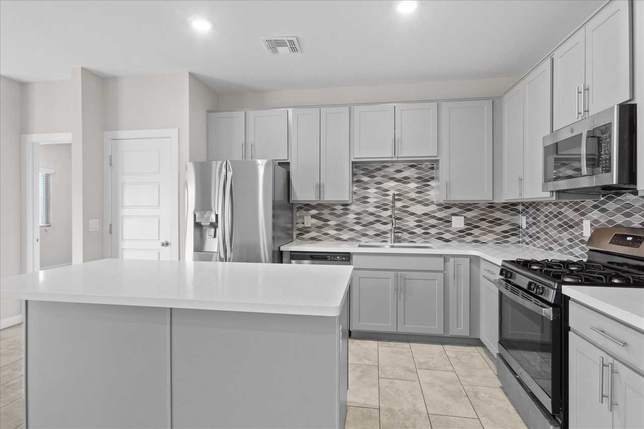 993 E Cactus Wren Dr #NA - Photo 4 of 15