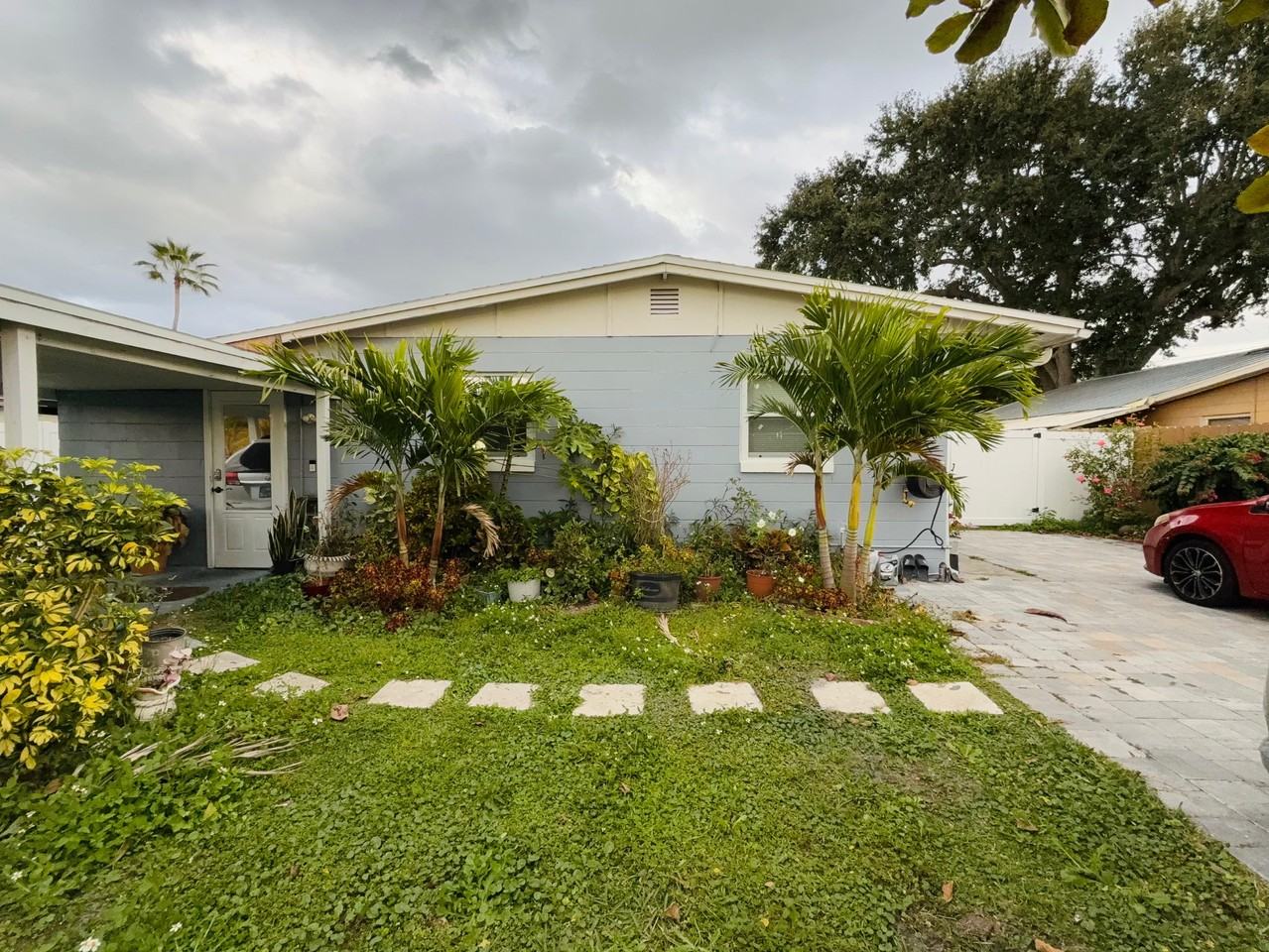 2615 N Beaumont Ave #NA - Photo 3 of 38