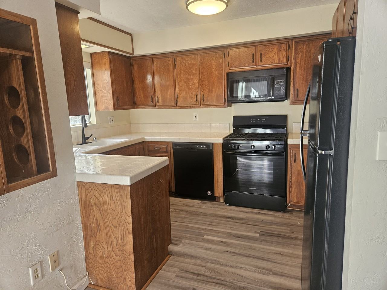 289 Melrose Dr #NA - Photo 4 of 19