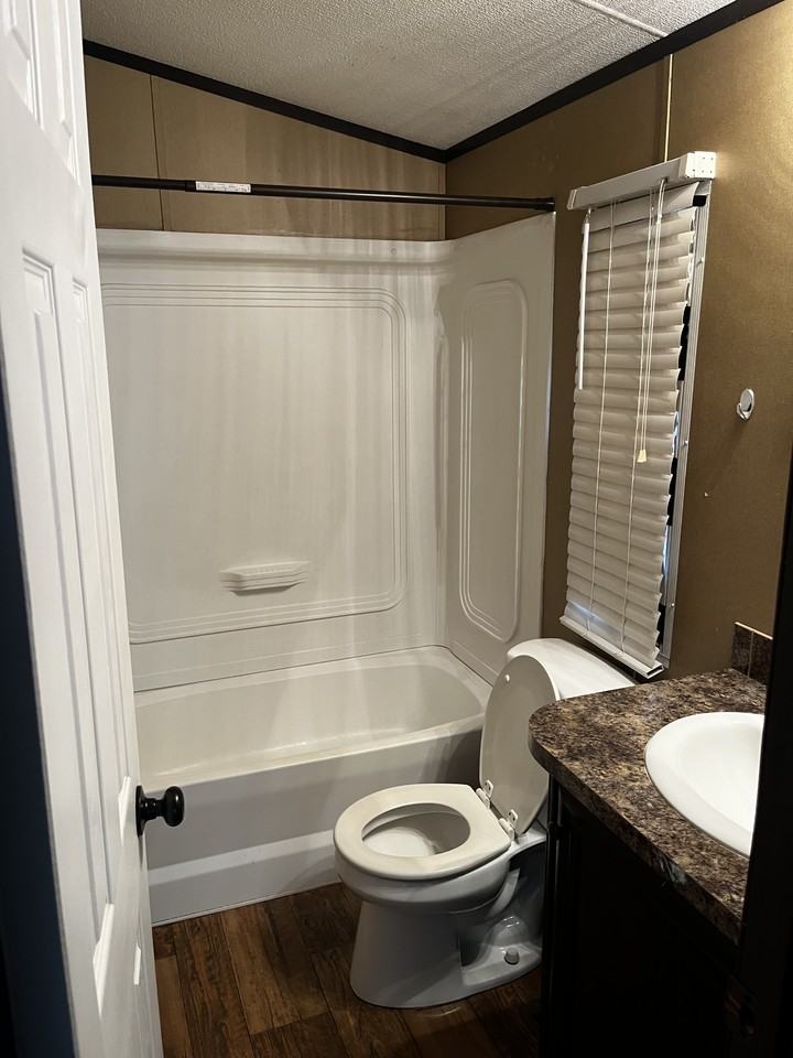 513 N Avenue F #NA - Photo 4 of 9