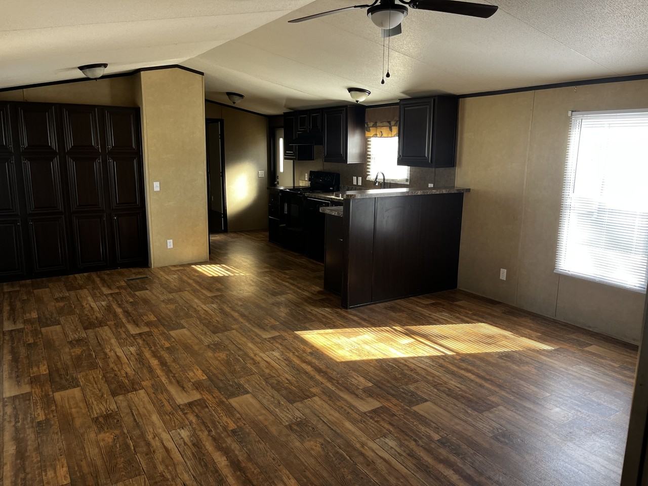 513 N Avenue F #NA - Photo 5 of 9