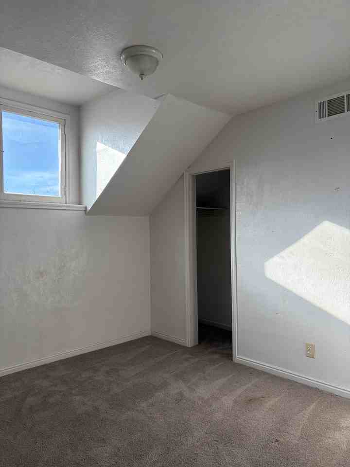 90 E 200 S #B - Photo 3 of 11