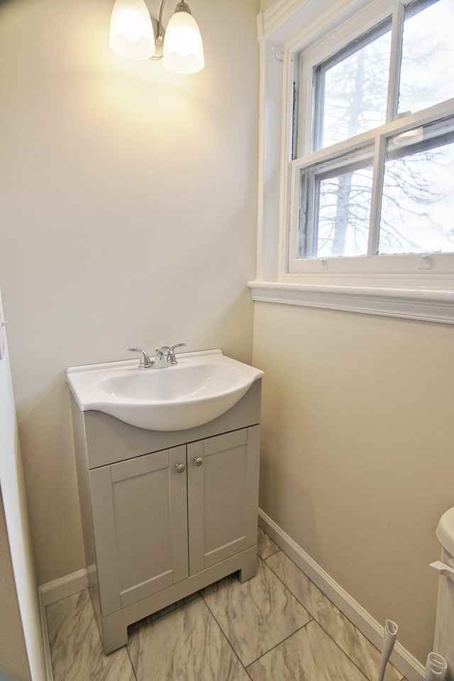 421 W 2nd St #2 - Photo 5 of 9