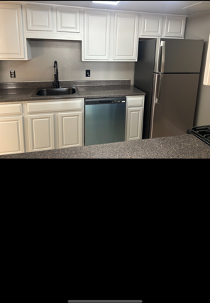 410 W 7th St #729 - Photo 4 of 17