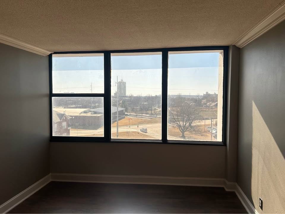 410 W 7th St #729 - Photo 5 of 17