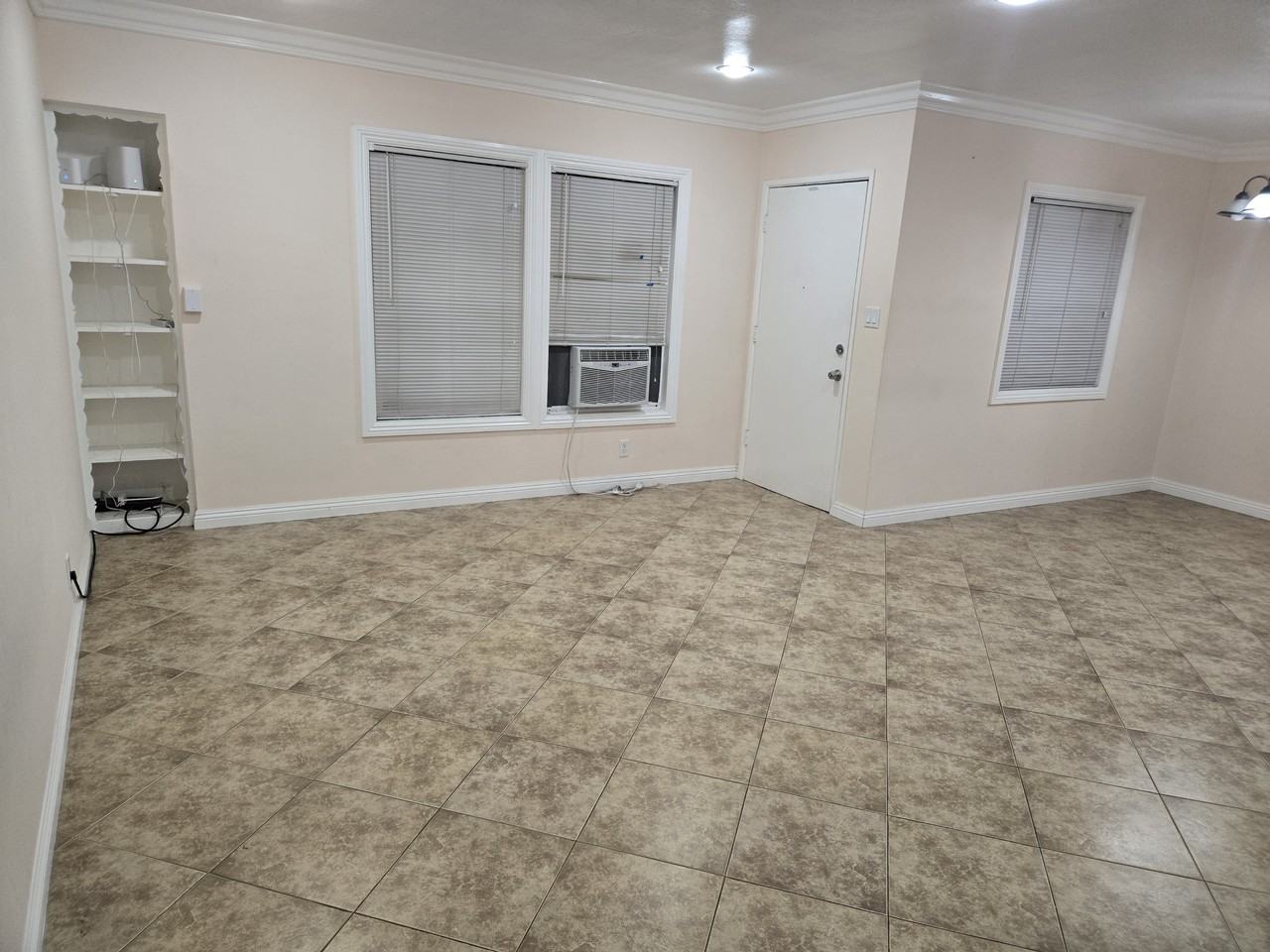 1645 W Wisteria Pl #NA - Photo 4 of 35