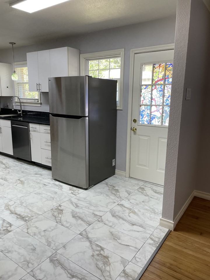 1705 Mariposa Dr #1705 - Photo 3 of 15