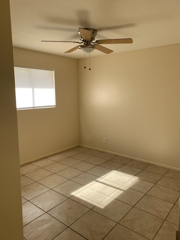 3030 W Ocotillo Rd #NA - Photo 6 of 9