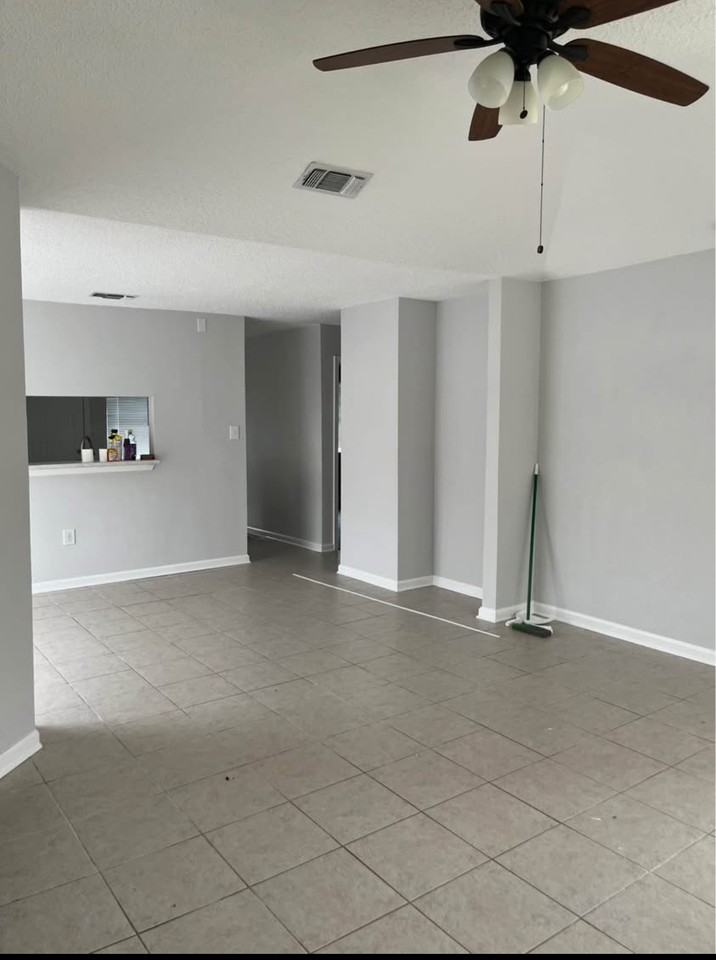 512 Heritage Cv #512 - Photo 2 of 11