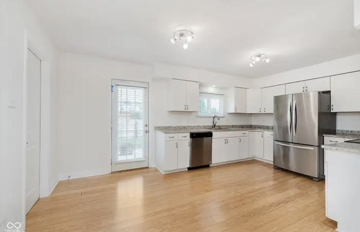 10409 Barmore Ave #NA - Photo 4 of 16