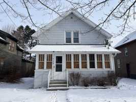 featured image of 713 N 5th St #1