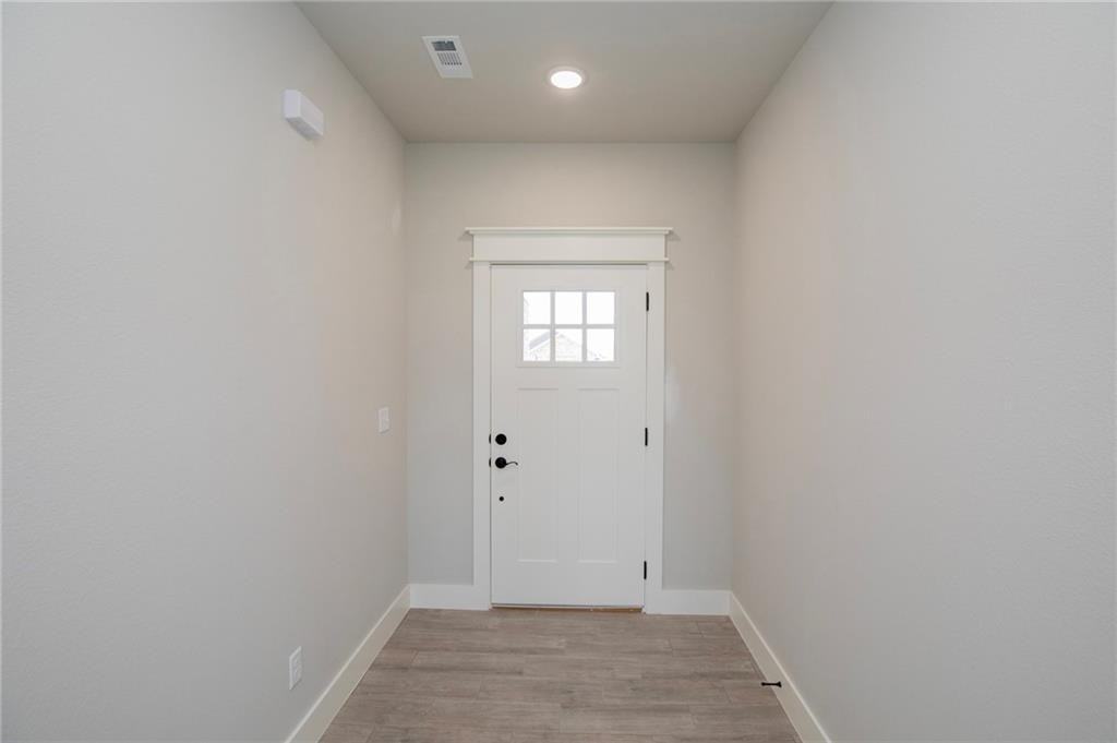 300 White Oak St #1 - Photo 2 of 24