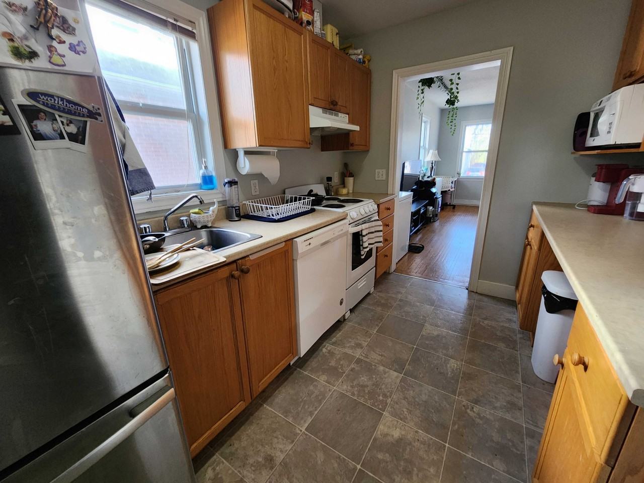 80 Pembroke St #1 - Photo 4 of 14