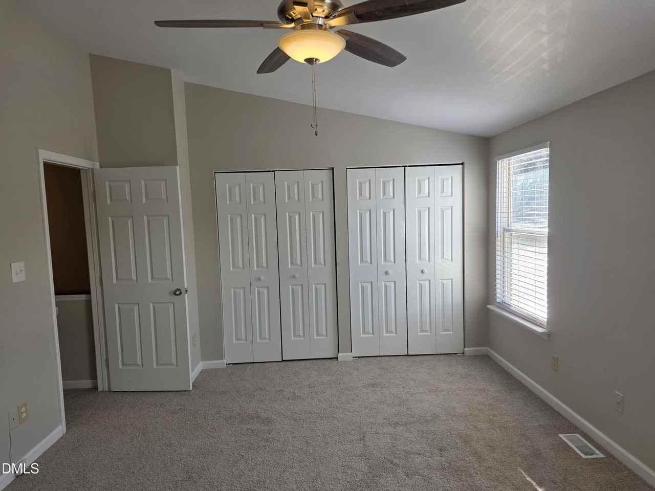 1717 Kayla Ct - Photo 3 of 28