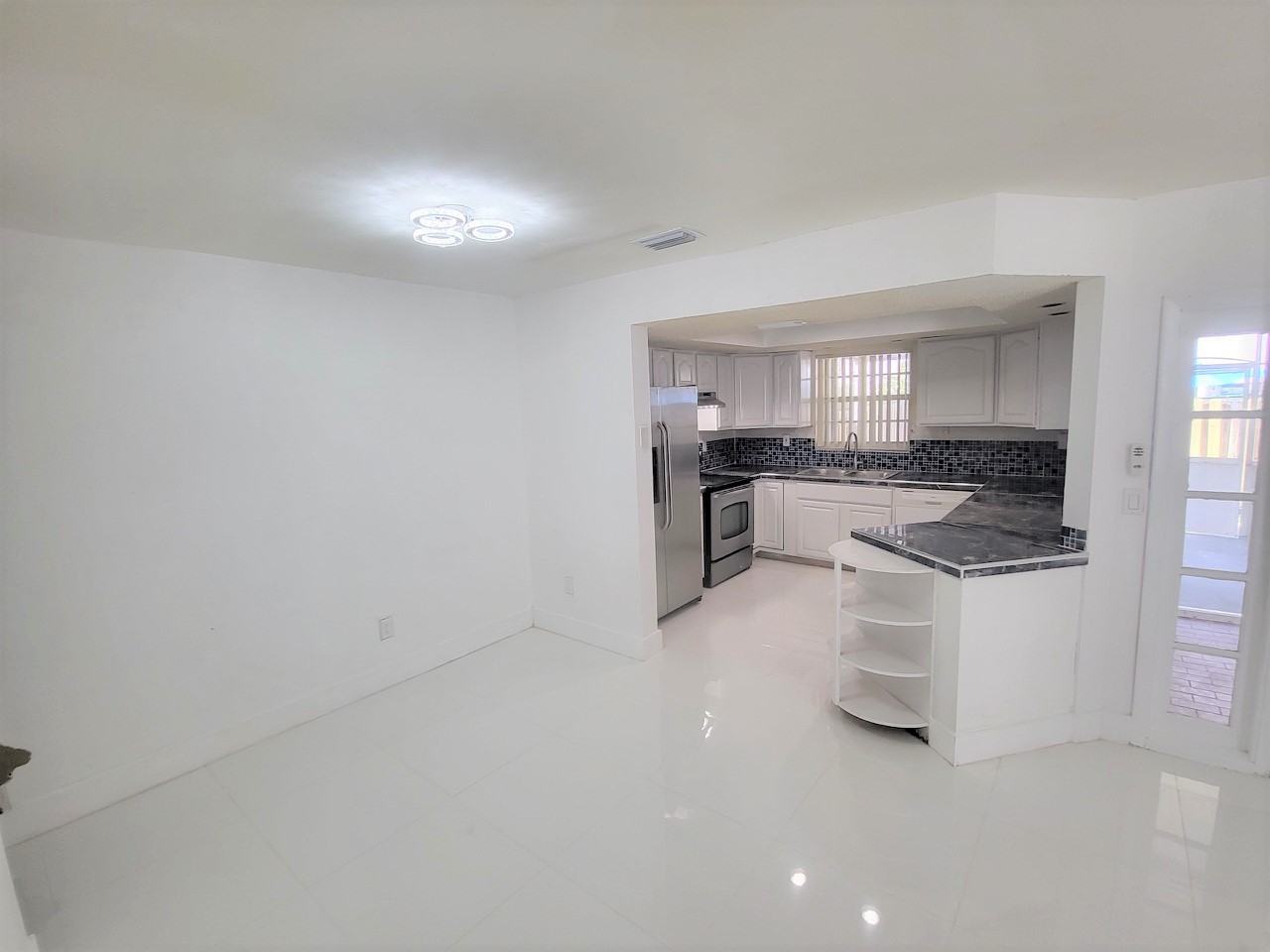 8139 Sw 209th St #8139 - Photo 3 of 18