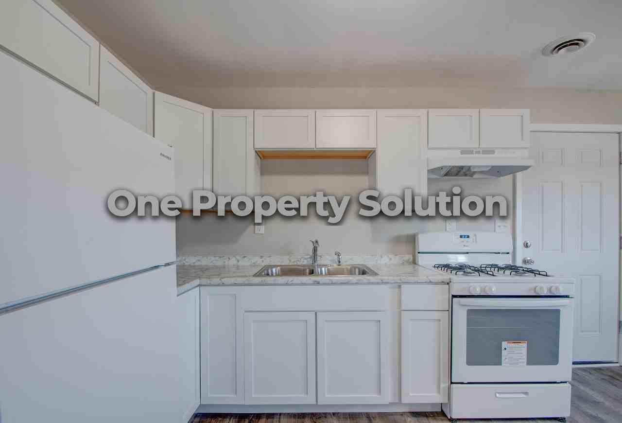 5284 Broadway 2E #1 - Photo 3 of 11