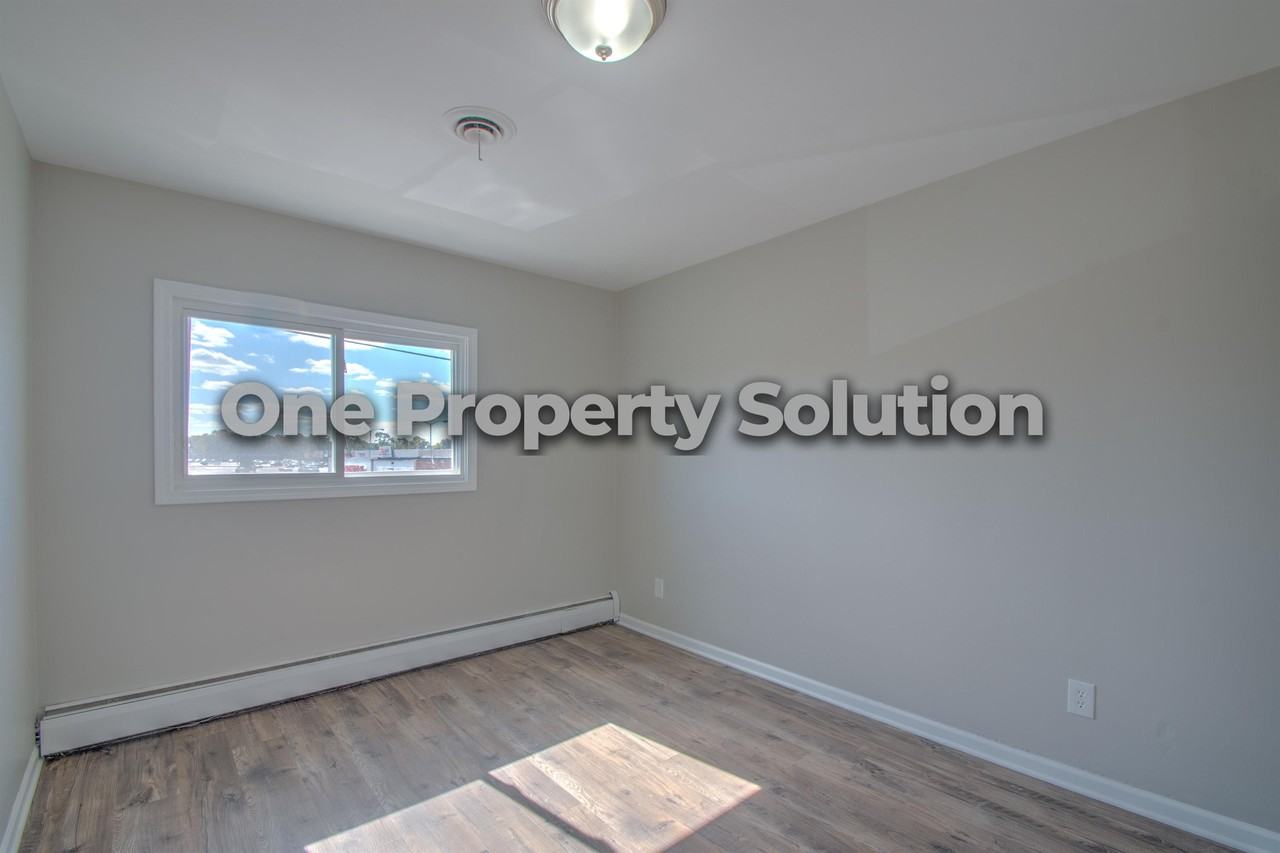 5284 Broadway 2E #1 - Photo 6 of 11