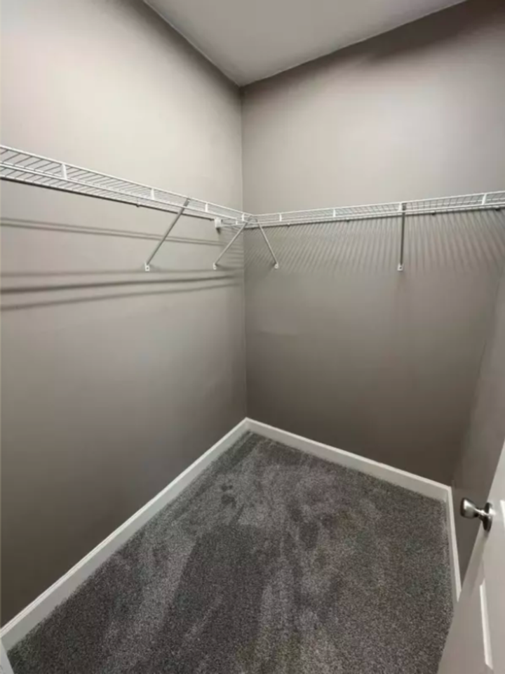 4909 Sunnyside Ct - Photo 7 of 9