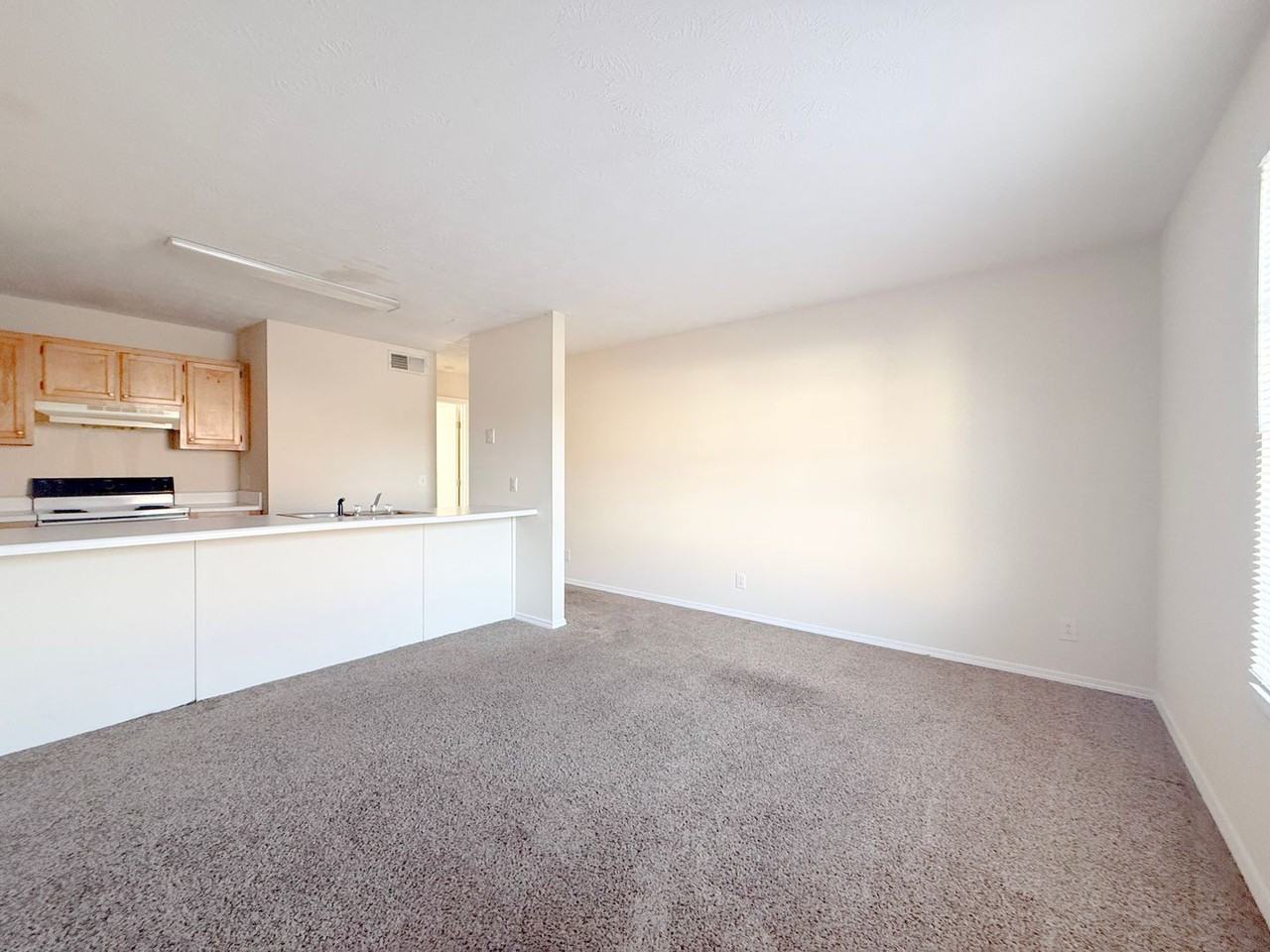 640 W Stevens St - Photo 3 of 23