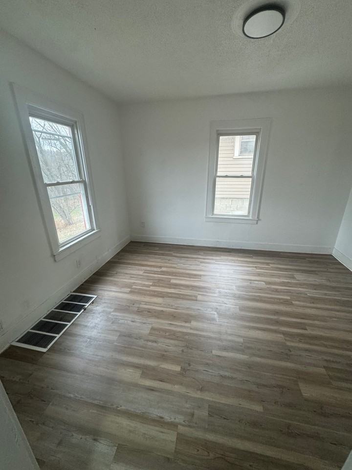 275 Greensburg Pike #1 - Photo 6 of 11