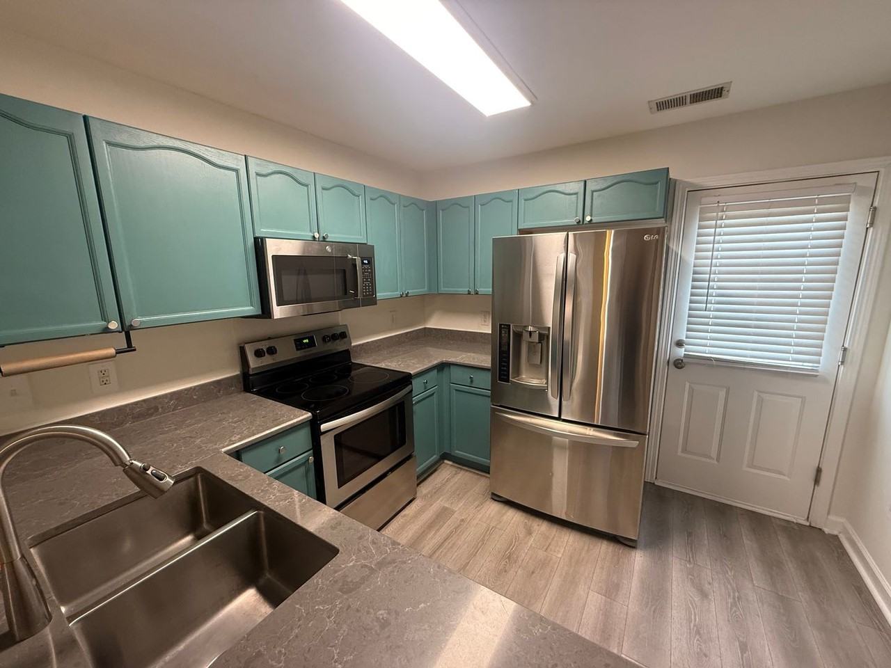 2145 Pavillion Ct - Photo 5 of 12