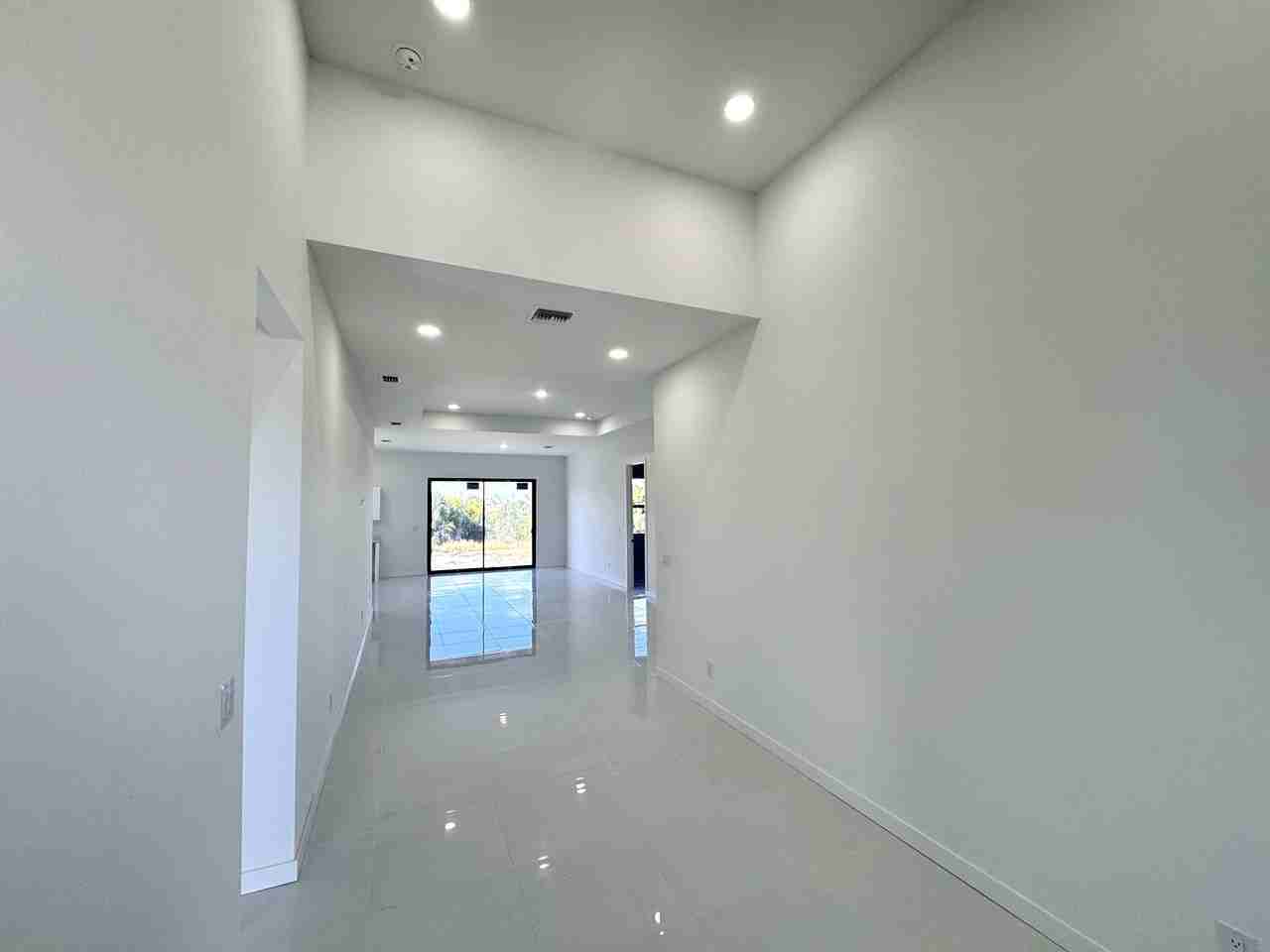 3544 Nw 41st Pl #1 - Photo 6 of 33