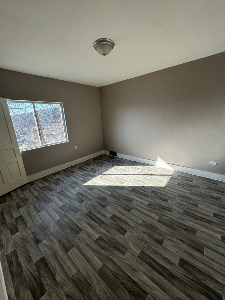 908 Benwood Ave - Photo 7 of 10