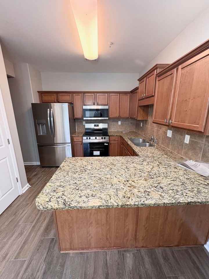 8811 Glen Xing - Photo 2 of 19