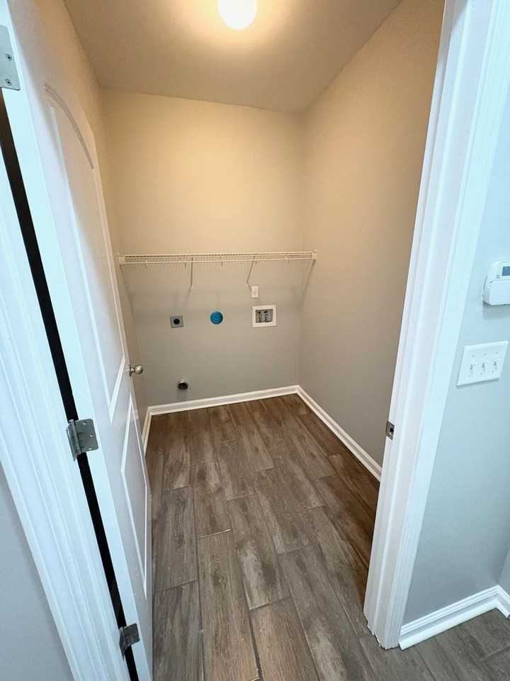 8811 Glen Xing - Photo 4 of 19