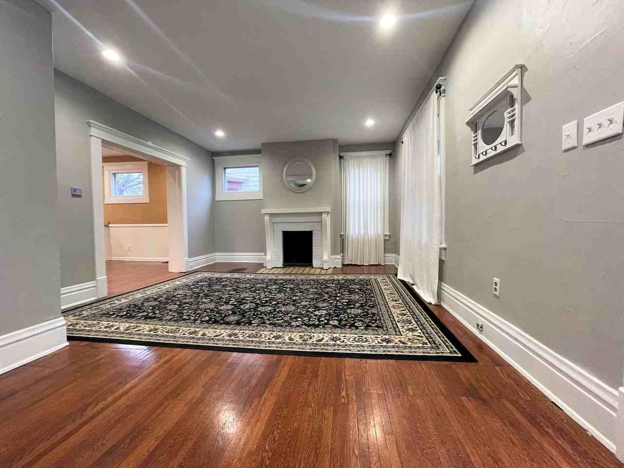 381 Alden Ave - Photo 6 of 37