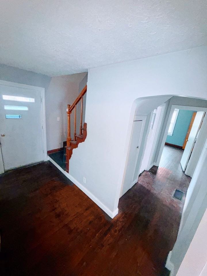 1125 Loretta St - Photo 6 of 25