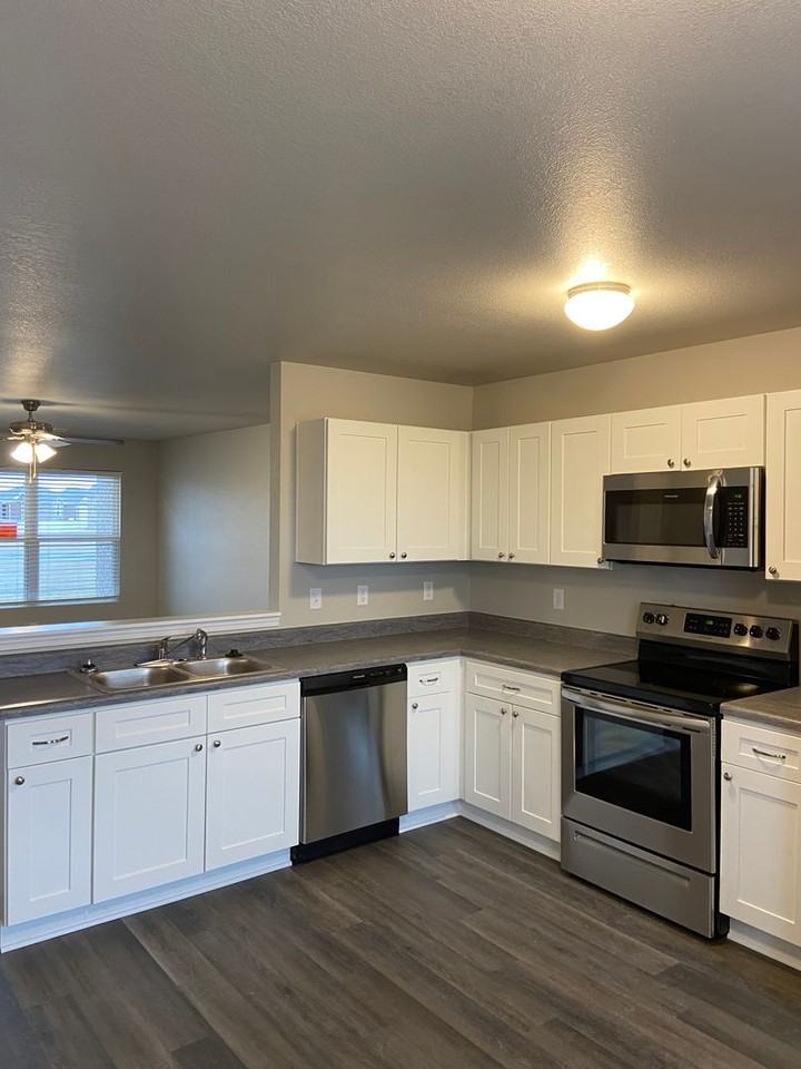 3840 Travers Ln - Photo 7 of 20