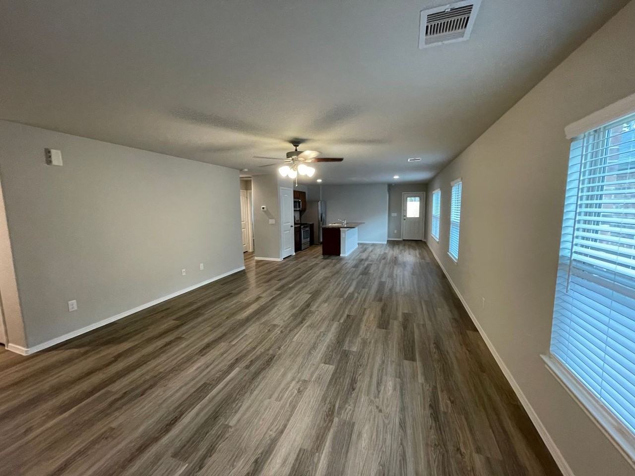 727 Long Cedar Dr - Photo 5 of 19