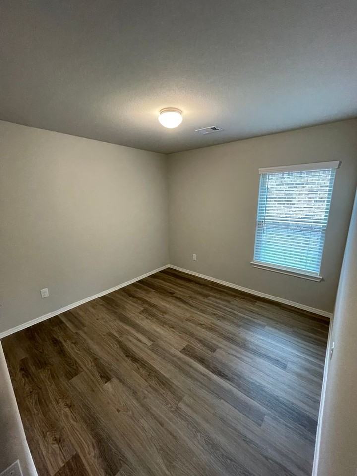 727 Long Cedar Dr - Photo 7 of 19