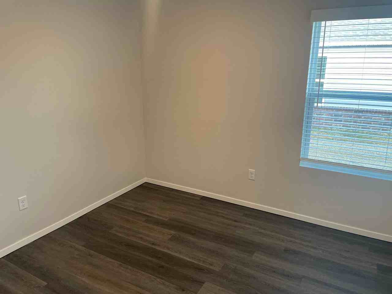 3304 E Jacob Ln - Photo 6 of 14