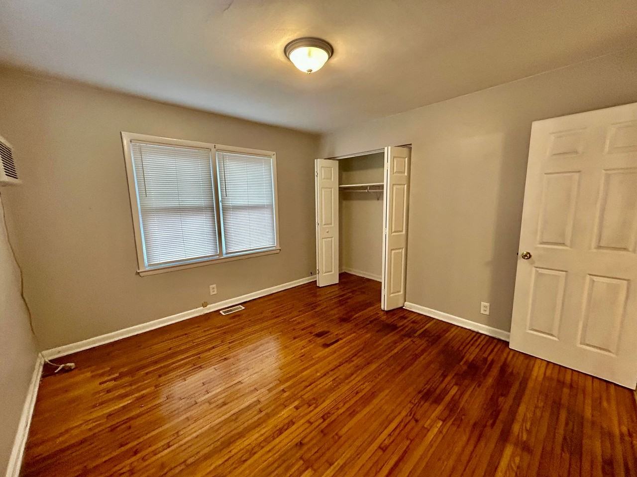 1201 N Broadway #4 - Photo 7 of 8