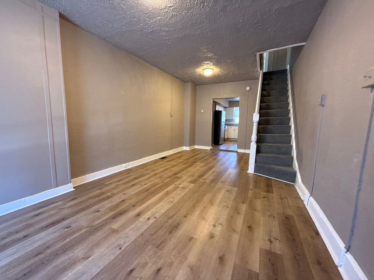 820 N Curley St - Photo 2 of 17